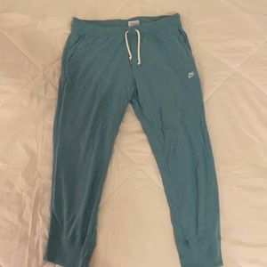 Women’s Nike Joggers Size XL Teal cropped leg